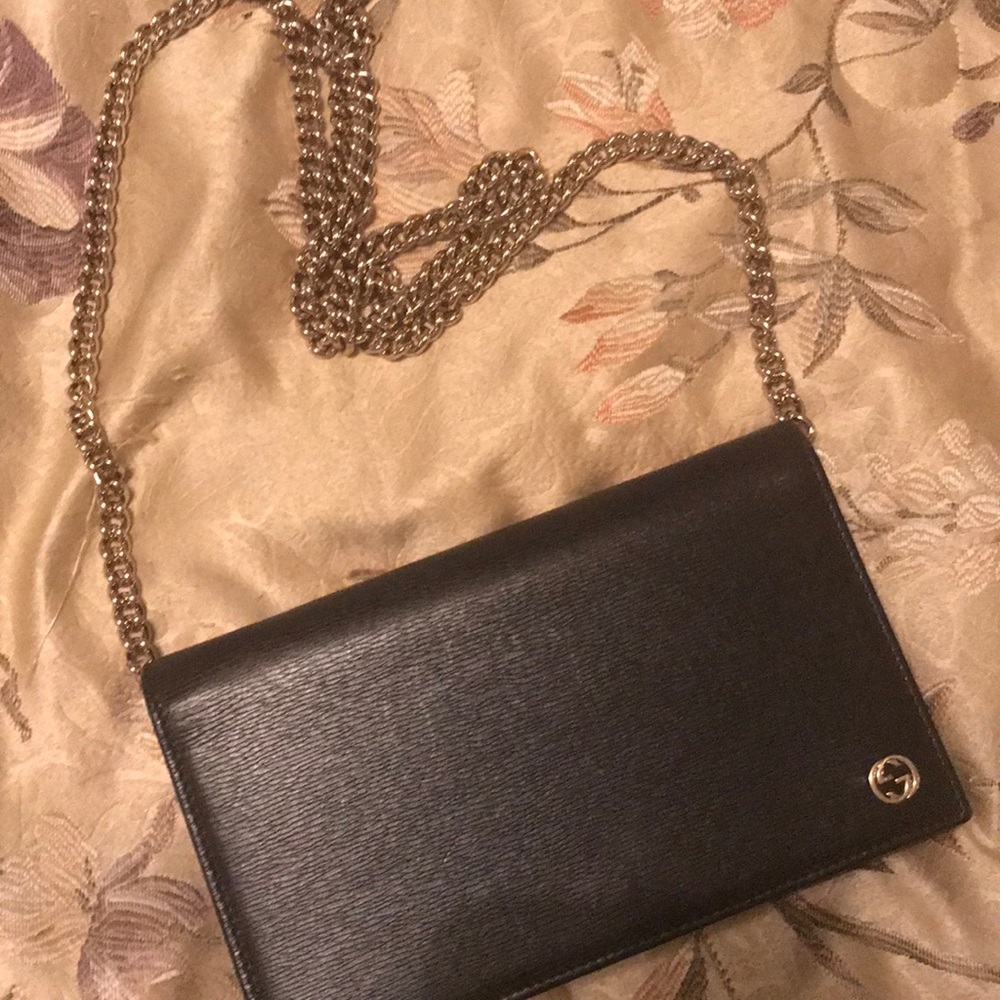 Gucci crossbody wallet purse. GG - Picture 2 of 4